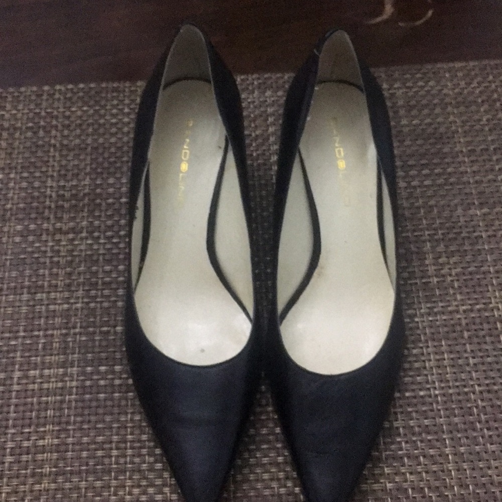 Black shoes bandolino Show signs of wear
